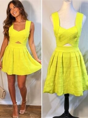 Hot & Delicious Neon Yellow Textured Cut-Out Fit & Flare Mini Dress Sz S💚